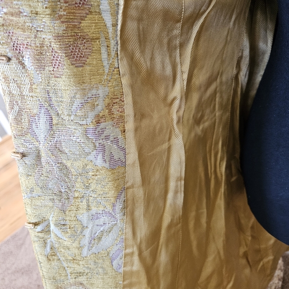 STUNNER!! Tapestry Coat - Picture 7 of 11